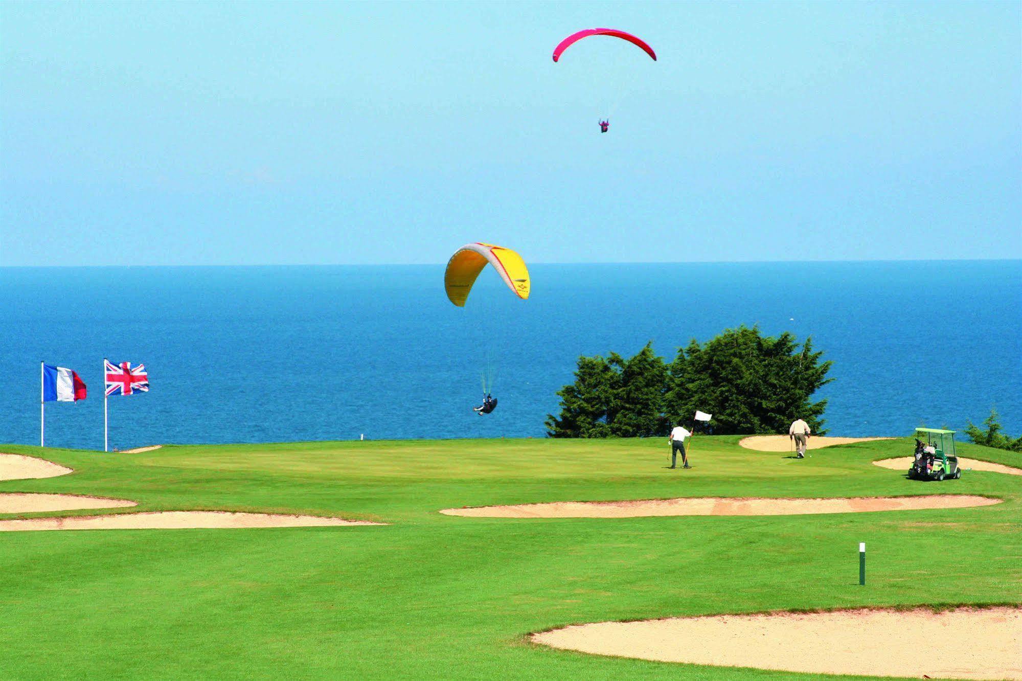 Belambra Clubs Colleville-Sur-Mer - Omaha Beach Ngoại thất bức ảnh